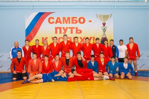
<p>                                Сборная России по самбо проходит подготовку к мировым стартам</p>
<p>                        